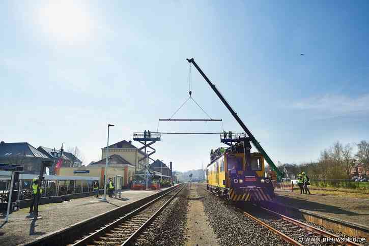 Deels dieselen op elektrische spoorlijn Mol-Hamont