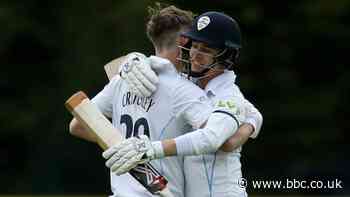 County Championship: Critchley ton as Derbyshire dominate Worcestershire