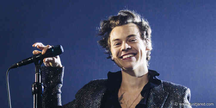 A Photoshoot of Harry Styles Dressed as Ariel From 'The Little Mermaid' Is Going Viral