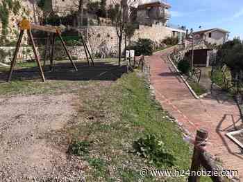 Villa comunale Maranola, erba alta e poca sicurezza: LEFT chiede intervento urgente - h24 notizie