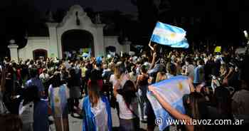 Nuevas protestas y cacerolazos en Capital Federal y Buenos Aires por las restricciones - La Voz del Interior