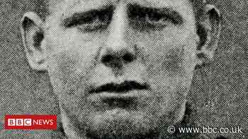 Victoria Cross: 'Inspiring' WW1 messenger's medal sold for £248,000