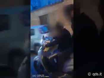 Palermo, bimbo guida scooter, nonna multata: ecco il video - Quotidiano di Sicilia
