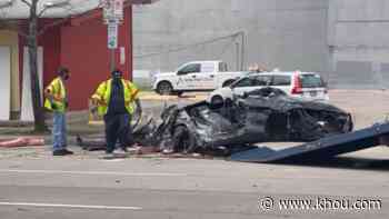 Car completely destroyed after crashing into building in downtown Houston - KHOU.com