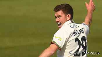 County Championship: Gloucestershire need 125 more runs to beat Somerset on final day