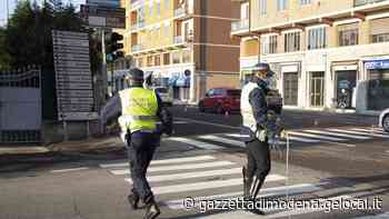 Modena Troppi incidenti in via Barozzi: cordolo rimosso - La Gazzetta di Modena