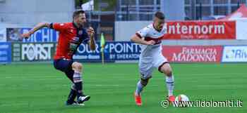 Il Padova crolla sotto i colpi del Modena: nel 'Monday Night' l'Fc Südtirol può tornare in vetta a due turni dalla fine, ma per farlo dovrà espugnare il "Rocco" di Trieste - il Dolomiti