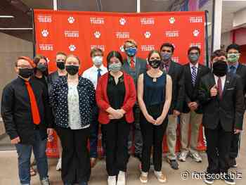 Nine FSHS Debate and Forensics Team Members Qualify For Nationals - FortScott.Biz