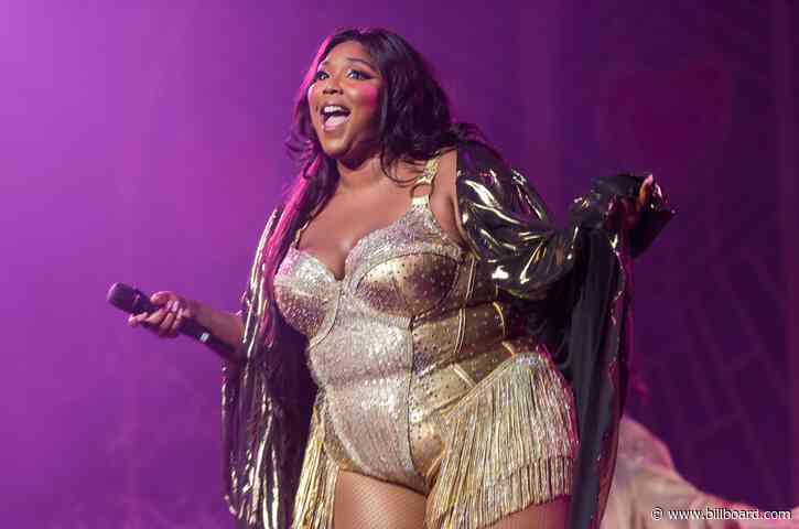 Lizzo Jokes ‘Don’t Drink and DM’ … After Seemingly Sliding Into Chris Evans’ DMs