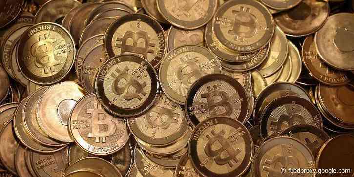 Wisdom from a crypto billionaire, plus a risk-free bitcoin trade that could pay double-digit returns