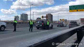 Ottawa police checkpoints at Ottawa-Gatineau crossings begin at 12:01 a.m. Monday