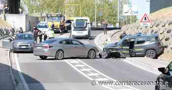 Incidente e traffico fermo al sottopasso in zona Stadio - Corriere Cesenate