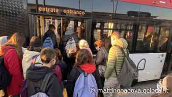 Studenti, il piano trasporti del Padovano fermo al 75 per cento. «I bus non bastano, ora misure flessibili» - Il Mattino di Padova
