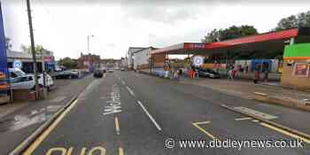Temporary traffic lights on Wolverhampton Street, Dudley, this week | Dudley News - Dudley News