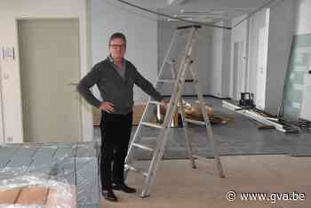 Verbouwd gemeentehuis rolt loper uit voor politiediensten (Ranst) - Gazet van Antwerpen