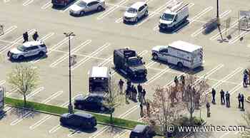 Police: 1 killed, 2 wounded in shooting at Long Island grocery store