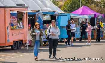 Chips with a side of golf: Artisan street food market entertains golfers heading for the 19th hole in Dunfermline - The Courier