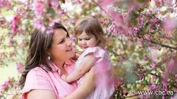 Pregnant Saskatoon woman grateful for upcoming vaccination after close call with COVID-19