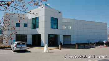 Paisley Park welcomes fans for 5th anniversary of Prince's death