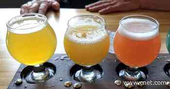 Scientists figure out how many bubbles are in a glass of beer (a lot)     - CNET