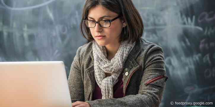 How to use Track Changes in Word to effectively collaborate on a document