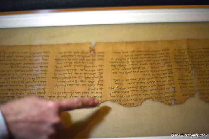 Using Artificial Intelligence, Researchers Unlock Secrets About Dead Sea Scrolls