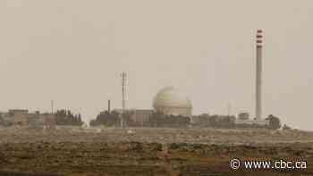 Israel strikes Syrian targets after missile attack