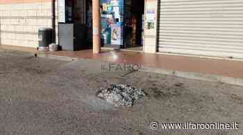 Ardea, mistero nella notte: per le strade spuntano cumuli di cenere - IlFaroOnline.it