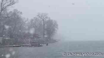 Lake-Effect Snow Falls on Keuka Lake in Upstate New York - Yahoo News Canada