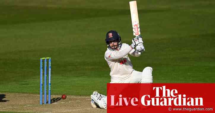 Warwickshire v Essex, Sussex v Yorks and more: county cricket – live!