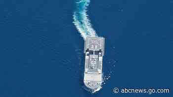 Frantic search for missing Indonesian sub as air dwindles