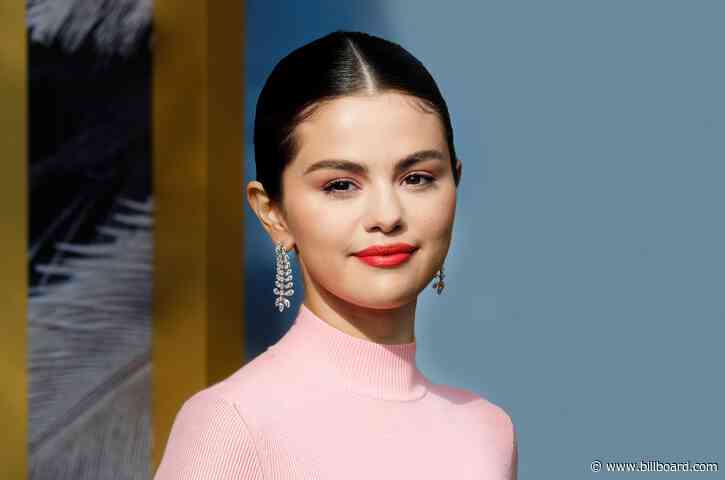 Selena Gomez Is Blonde: See Her New Look