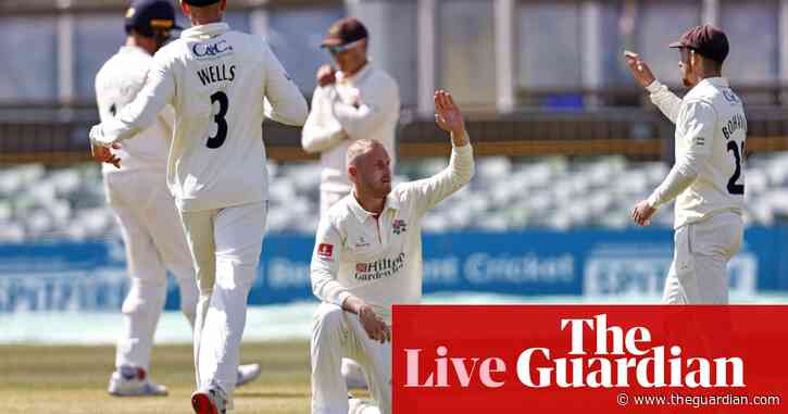 Warwickshire v Essex, Surrey sunk by Middlesex: county cricket – live!