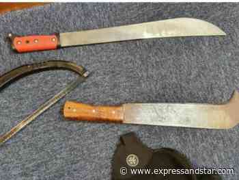 Machete found after police chase using helicopter and dogs in Dudley - expressandstar.com