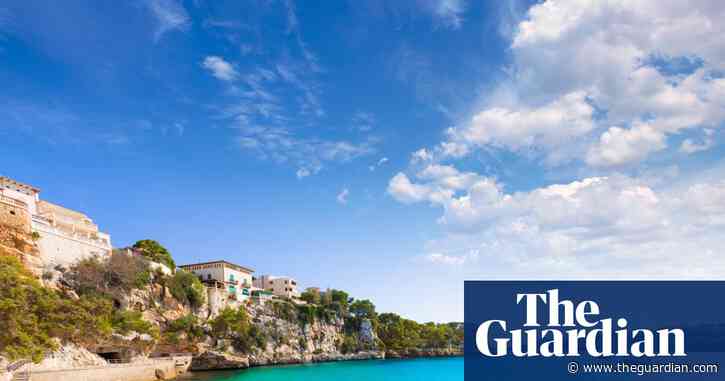 Mallorca man arrested for infecting 22 people with Covid