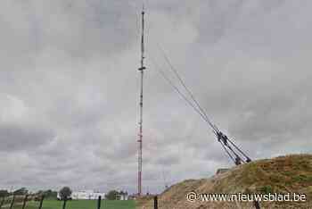 Pittem herdenkt gesneuvelde oorlogspiloten aan vroeger vliegveld in Egem - Het Nieuwsblad
