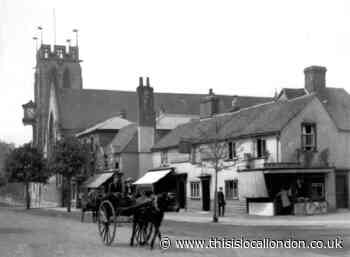 The Duke of York pub in Epping demolished in 1931