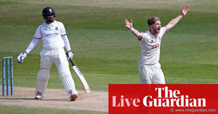 Warks v Essex, Yorks see off Sussex: county cricket day four – live!