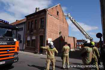 Brandweer rukt uit voor schouwbrand<BR />