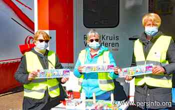 Rode Kruis-Halle verkoopt stickers tot in Bever - Persinfo.org
