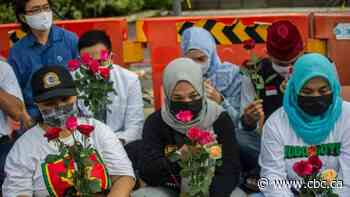 Crew declared dead as lost Indonesian submarine found broken into pieces