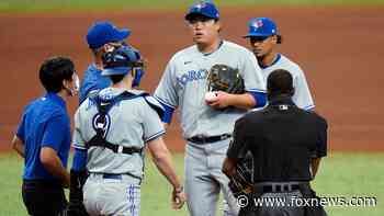 Ryu exits early with strain, Jays 'pen finishes off Jays 1-0