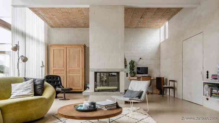 Graux & Baeyens creates flexible living areas inside updated Belgian bungalow