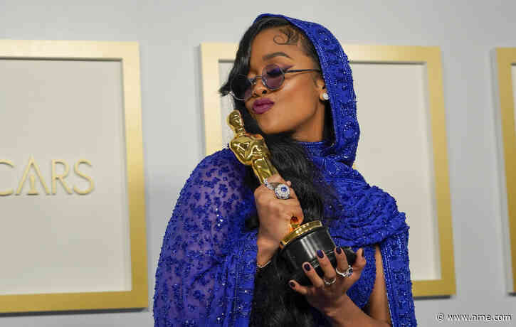 Watch H.E.R. perform ‘Fight For You’ at Oscars 2021