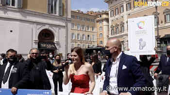 VIDEO | La "protesta delle spose", a Montecitorio arriva la filiera del wedding: "Possiamo lavorare in sicurezza"