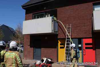 Defect aan droogkast veroorzaakt brand, bewoonster naar ziekenhuis<BR />