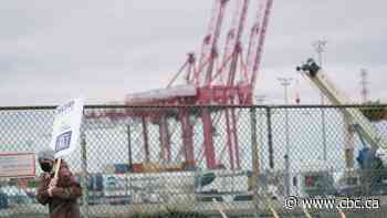 Montreal port strike imperils supply chains across Canada, Ottawa poised to legislate end to dispute