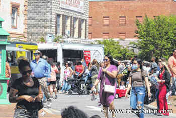 Thousands of people attend food truck and arts festivals Sunday in downtown Lumberton - The Robesonian