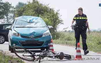 Fietser zwaargewond na aanrijding in Saaxumhuizen - Dagblad van het Noorden - dvhn.nl