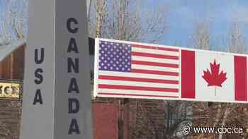 Edmonton man accused of entering U.S. in kayak and leading border officer on 8-kilometre chase